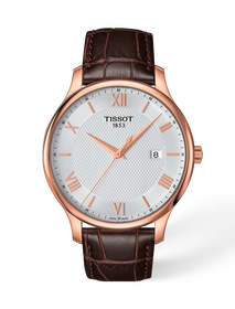 มุมมองด้านหน้าของนาฬิกา Tissot Tradition 42mm พร้อมเงา