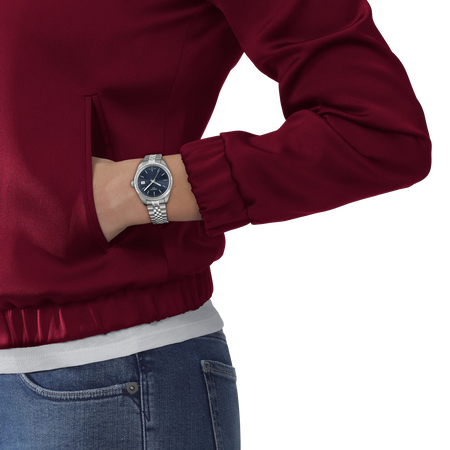 Simulazione dellorologio {0} su un polso