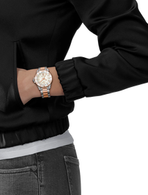 Simulation de la montre Tissot Seastar 1000 36mm sur un poignet