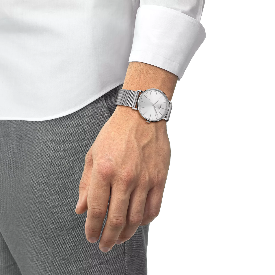 Simulation of the watch Tissot Everytime 40mm on a wrist