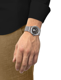 การจำลองนาฬิกา Tissot Heritage Small Second 1938 COSC บนข้อมือ