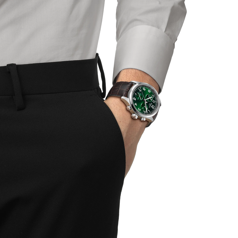 Simulation of the watch Tissot Chrono L 42mm on a wrist