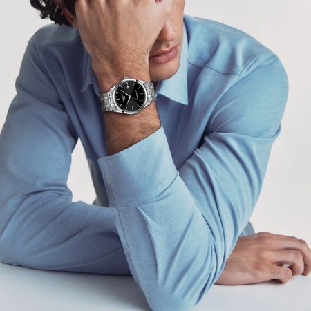 Simulation de la montre Tissot Classic Dream 40mm sur un poignet