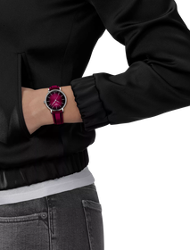 Simulation of the watch Tissot Everytime 34mm on a wrist