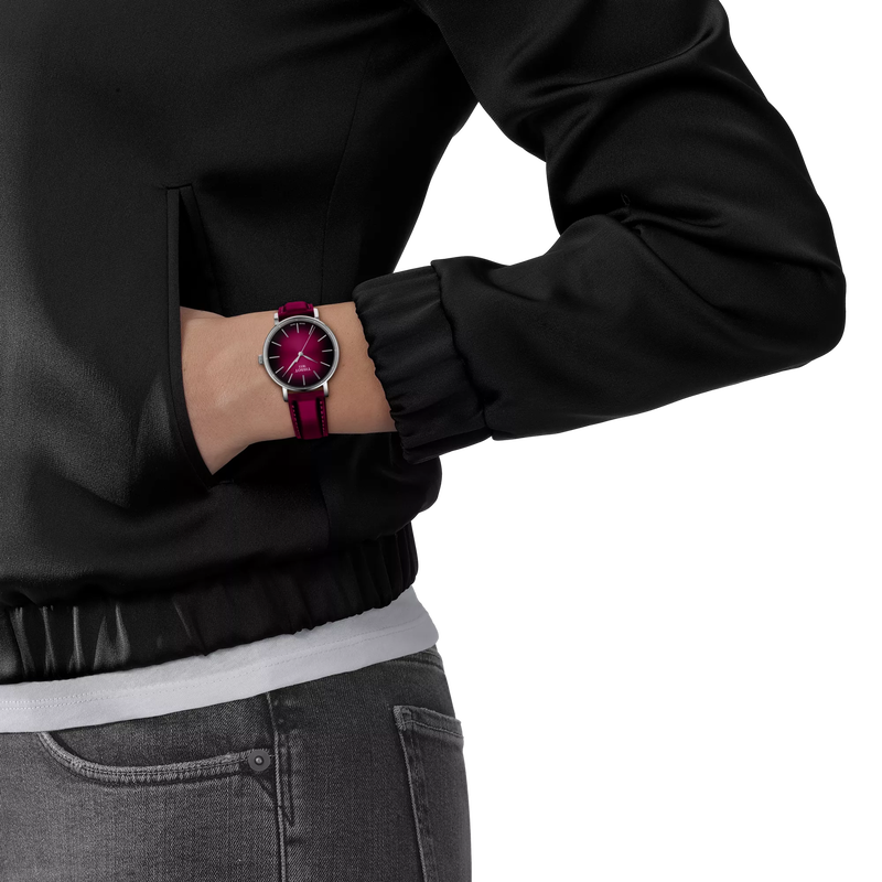 Simulation of the watch Tissot Everytime 34mm on a wrist