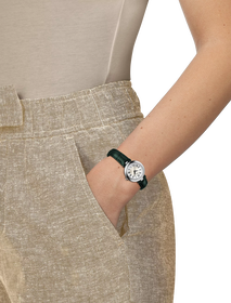 Simulation of the watch Tissot Bellissima 26mm on a wrist