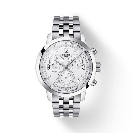 มุมมองด้านหน้าของนาฬิกา Tissot PRC 200 Chronograph พร้อมเงา