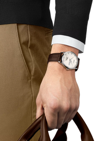 Simulation of the watch Tissot Heritage Visodate Powermatic 80 on a wrist