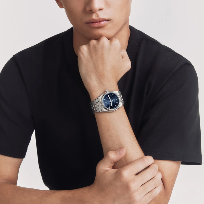 accessibility.product.images.watches.wrist_2