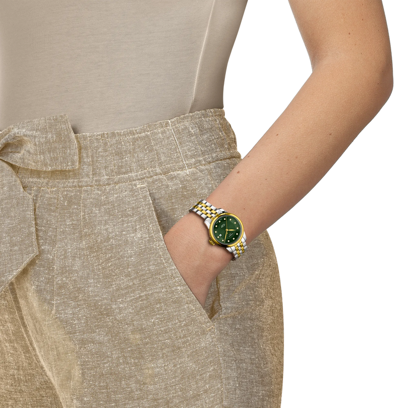 Simulation of the watch Tissot Le Locle 29mm on a wrist