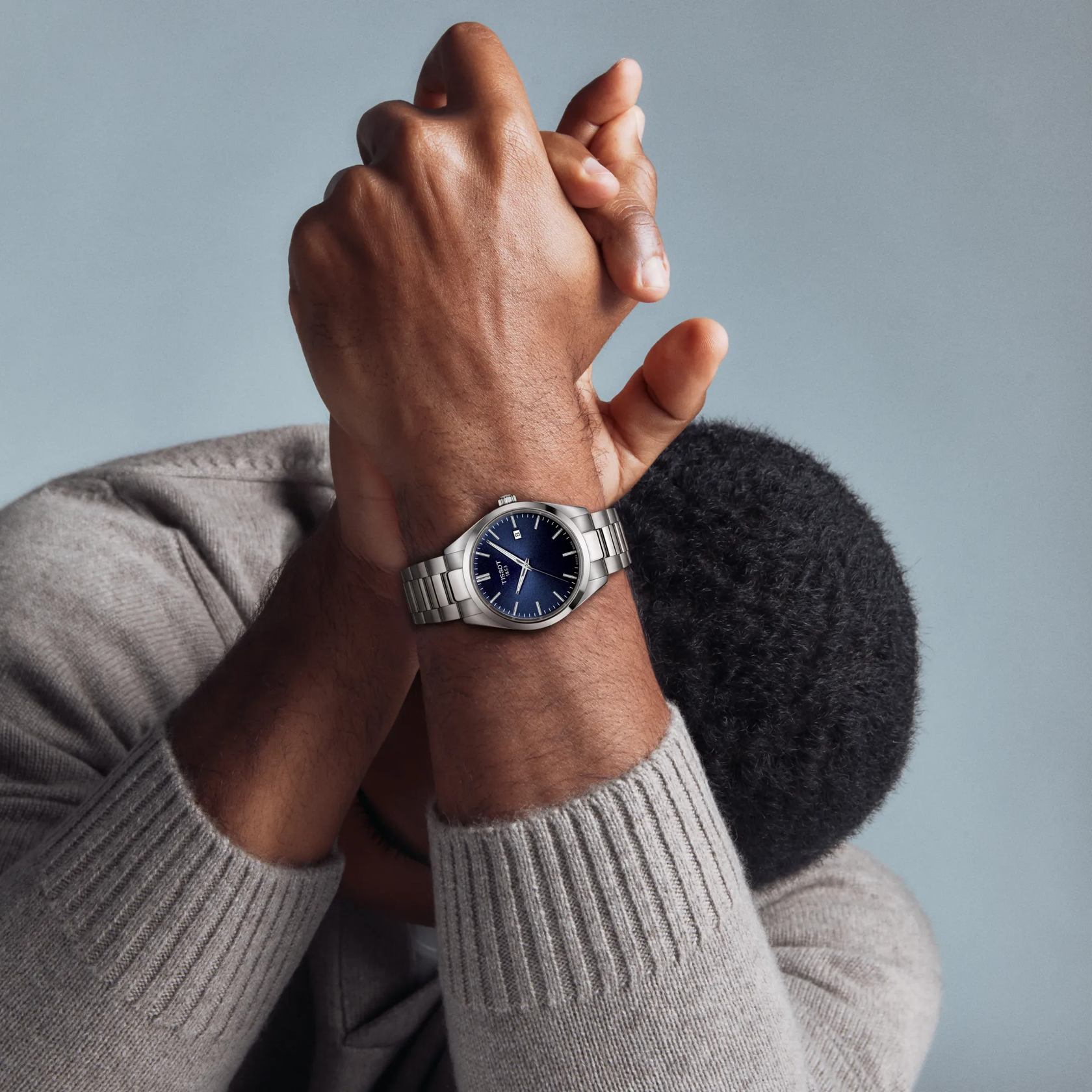 Darstellung der Uhr Tissot PR 100 40mm am Handgelenk