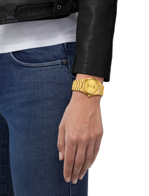 Simulation of the watch Tissot PRX 35mm on a wrist