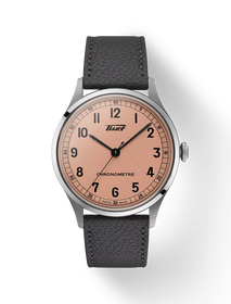 มุมมองด้านหน้าของนาฬิกา Tissot Heritage 1938 39mm พร้อมเงา