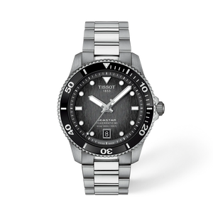 Vorderansicht der Uhr Tissot Seastar 1000 40mm mit Schatten