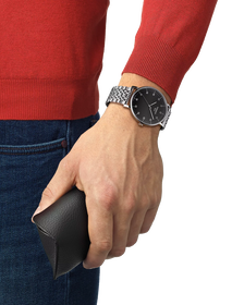 Simulation of the watch Tissot Everytime 42mm on a wrist