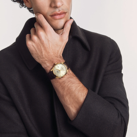 Simulaci&oacute;n del reloj TIssot Classic Dream 40mm en la mu&ntilde;eca