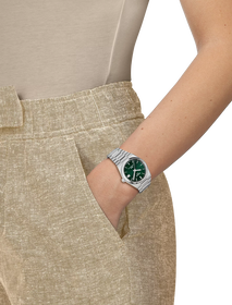 Simulation of the watch Tissot PRX 35mm on a wrist