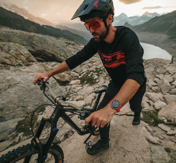 瑞士天梭表與MTB職業山地單車手基利安·布朗發佈精彩影片 慶祝雙方建立夥伴關係