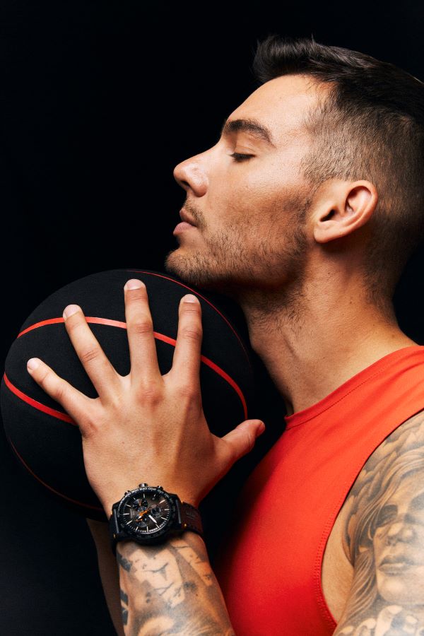 PR visual of the new Tissot Spain ambassador Willy Hernangómez with a basketball and the Tissot Supersport Chrono watch