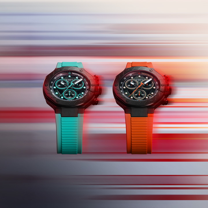 Zwei Tissot T-Race Uhren nebeneinander, eine mit einem t&uuml;rkisfarbenen Armband und Akzenten, die andere mit einem orangen Armband und Details.