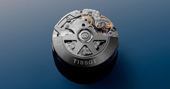 A focus on the Valjoux chronograph movement of the Tissot PR516.